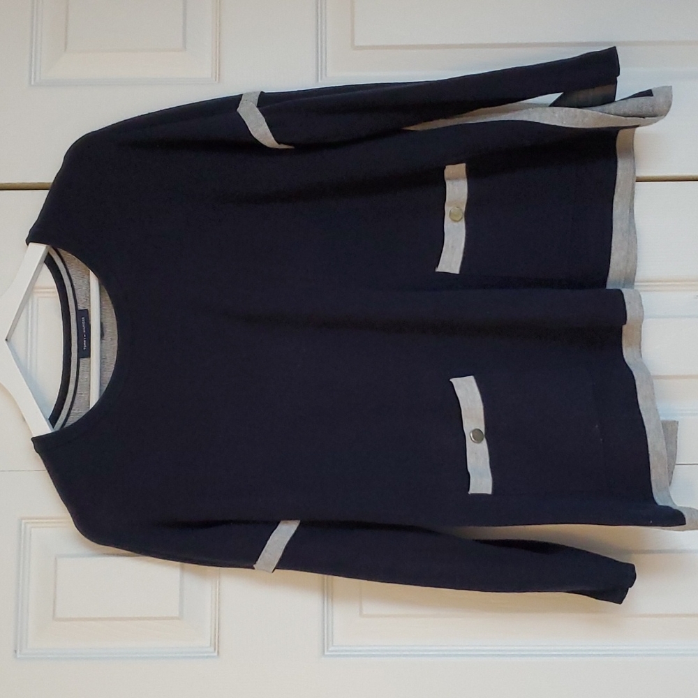 Sweater poncho style loose with skinny sleeves
